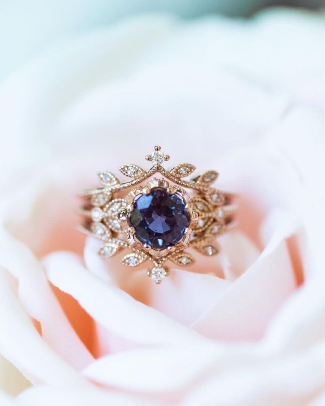 rose gold wedding rings with fantastic sapphires