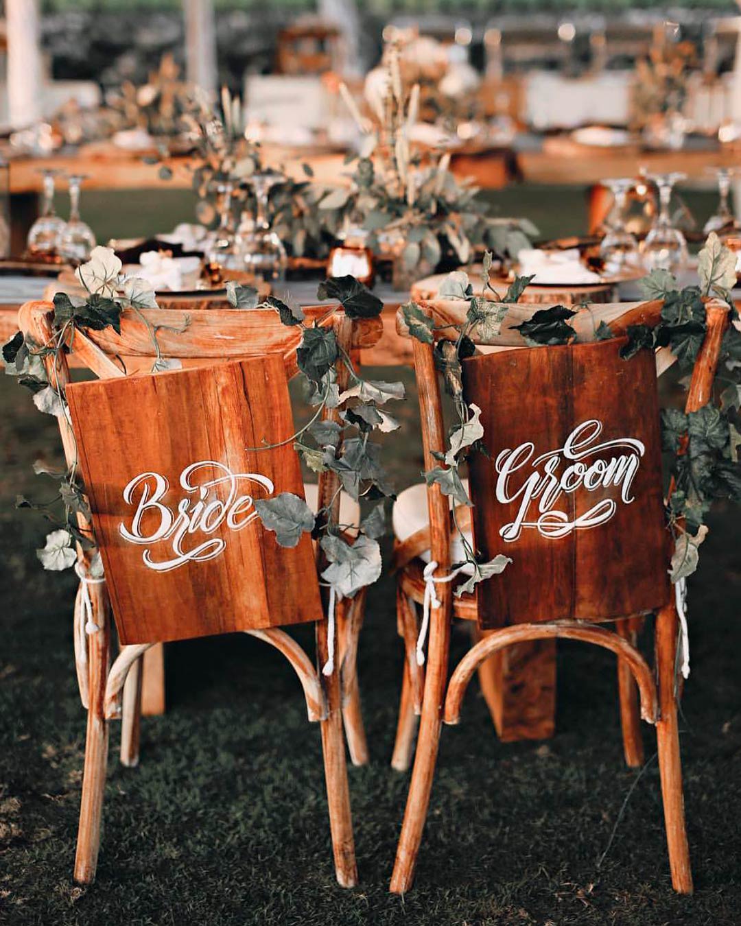 fall wedding decorations table chairs signs