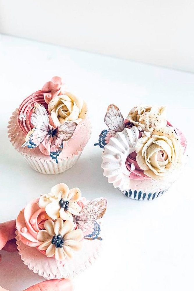 flowers cupcakes butterfly roses