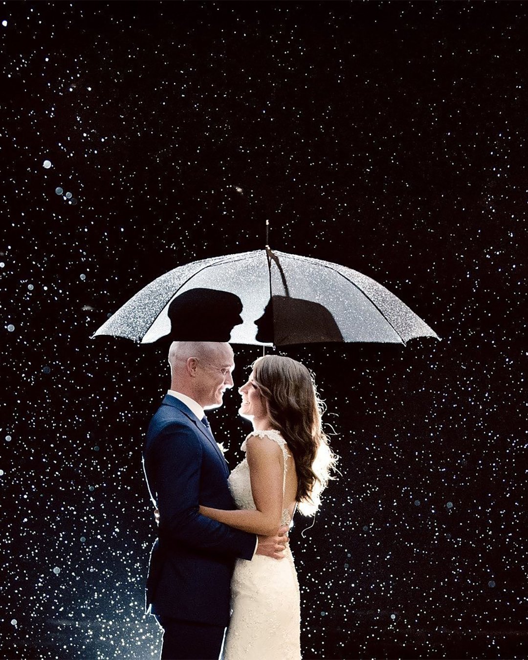 popular wedding photo ideas night couple under umbrella jeromecole