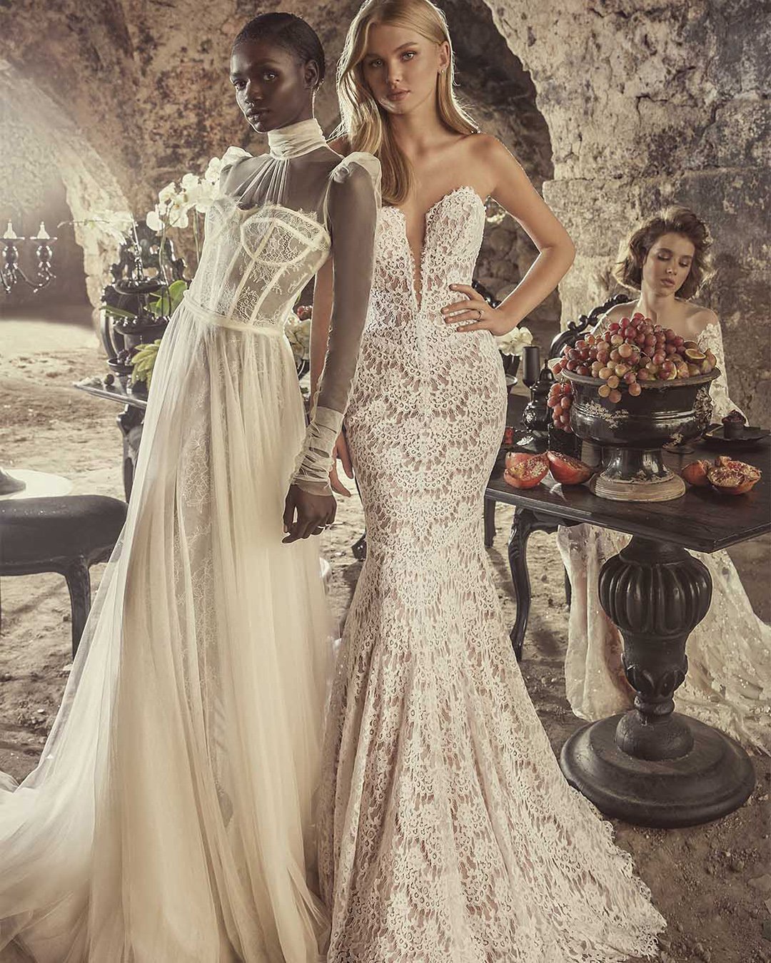 sweetheart neckline lace wedding dress