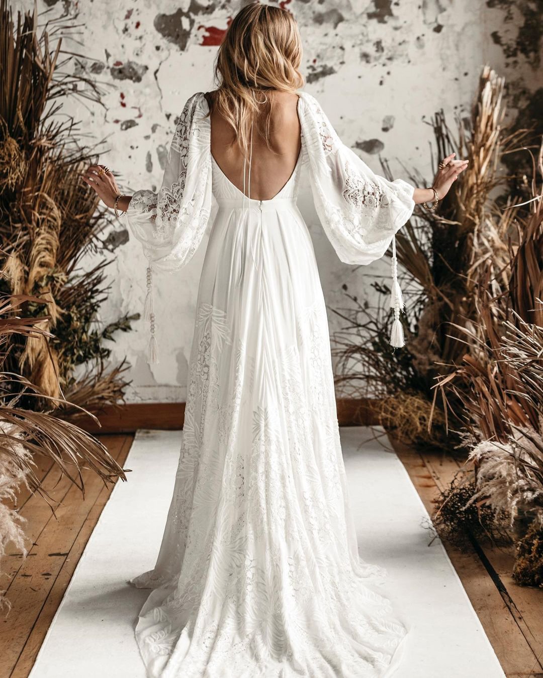 boho wedding dresses with long sleeves open back ruedeseine