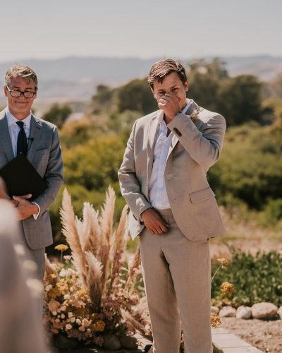 Top 45 Heart-Warming First Look Wedding Photo Ideas | Wedding Forwar