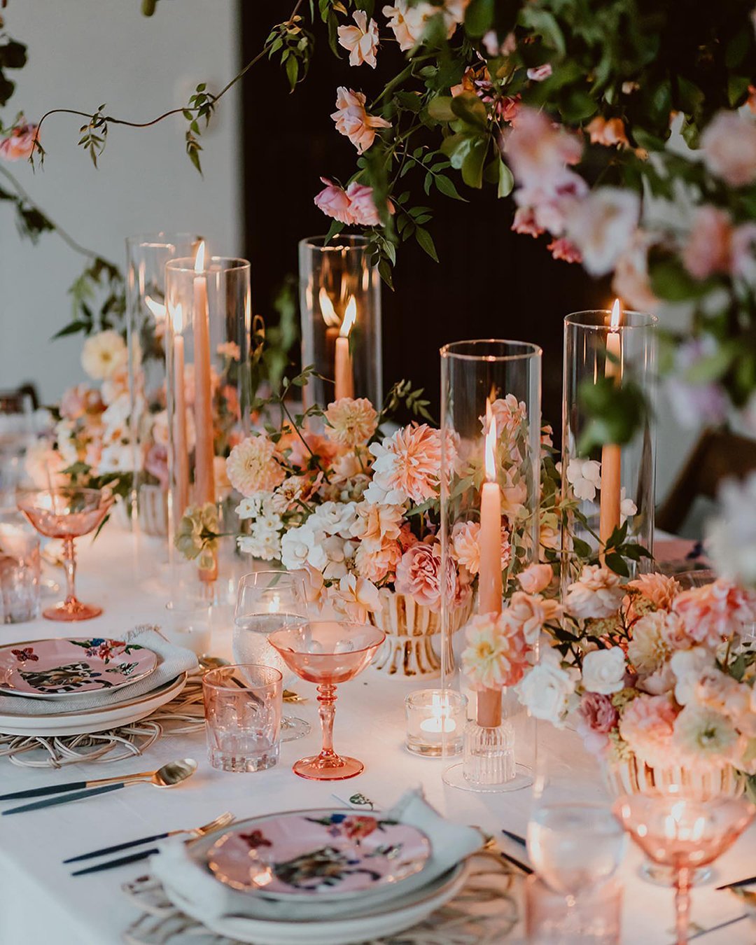 modern rose gold wedding decor