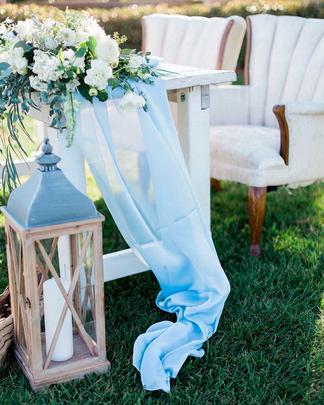 barn wedding decorations outdoor seating