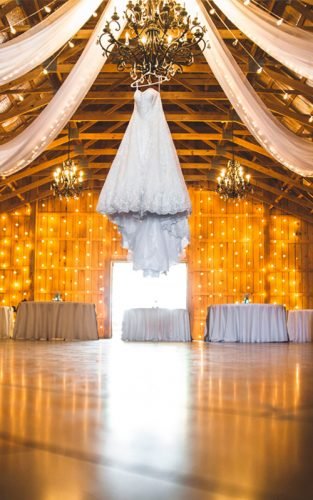 barn wedding decorations