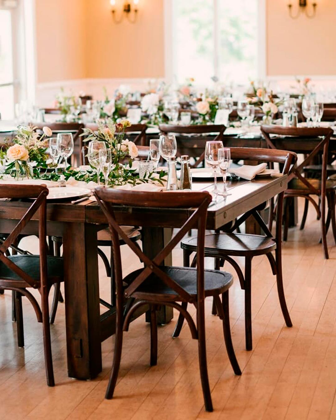 rustic wedding venues in new jersey indoor table setting