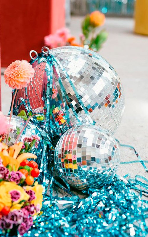 Silver Wedding Decor Ideas: Sparkle Your Wedding With These Tips