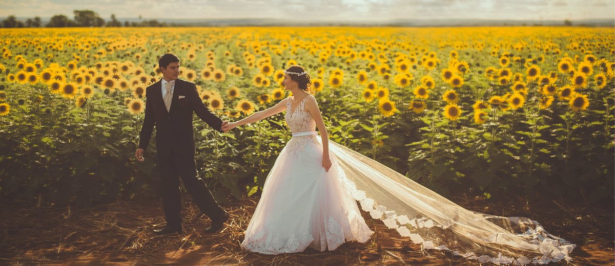 Fill Your Day With Bright Blooms Of These Sunflower Wedding Decor Ideas