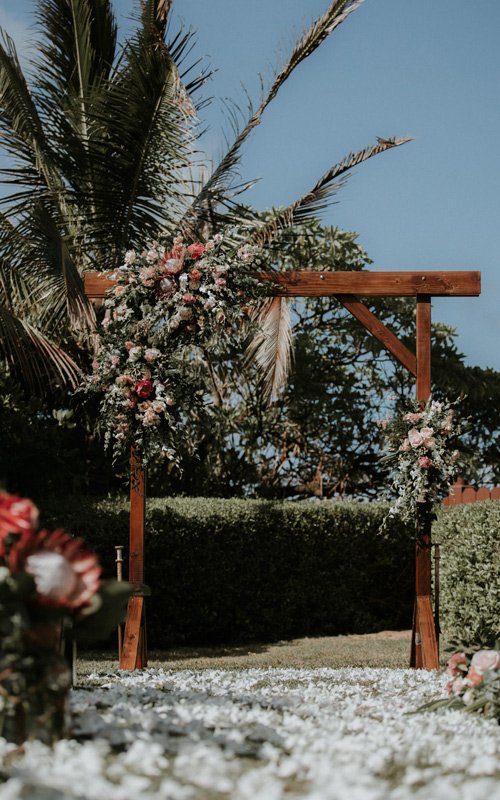 15 Beautiful Outdoor Wedding Aisle Decoration Ideas - Yeah Weddings