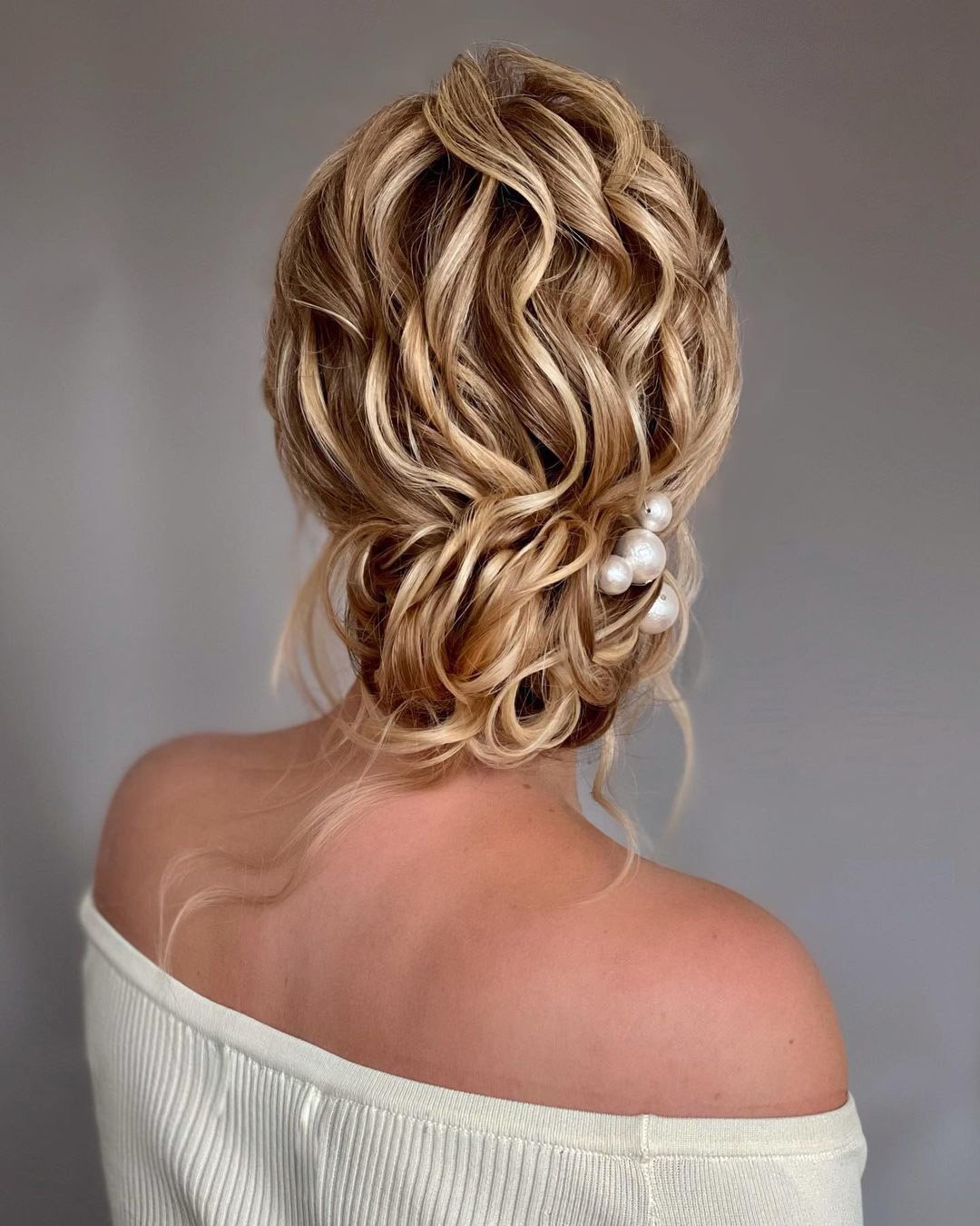 wedding hairstyles for bride messy curly updo kasia_fortuna