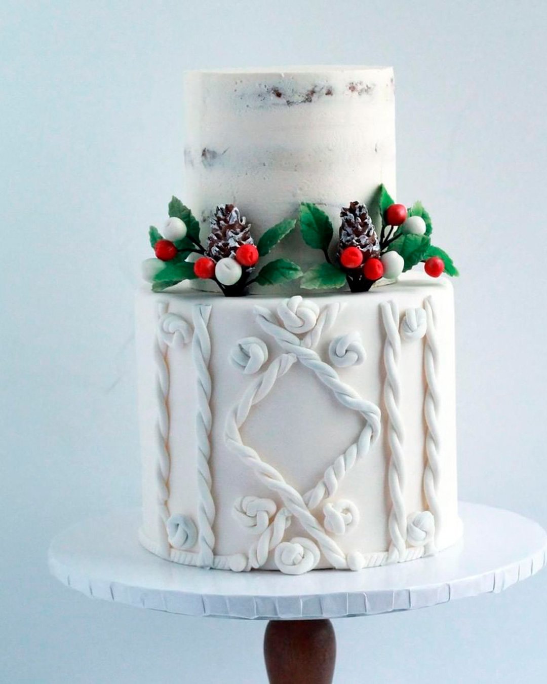 winter wedding cakes white ornament