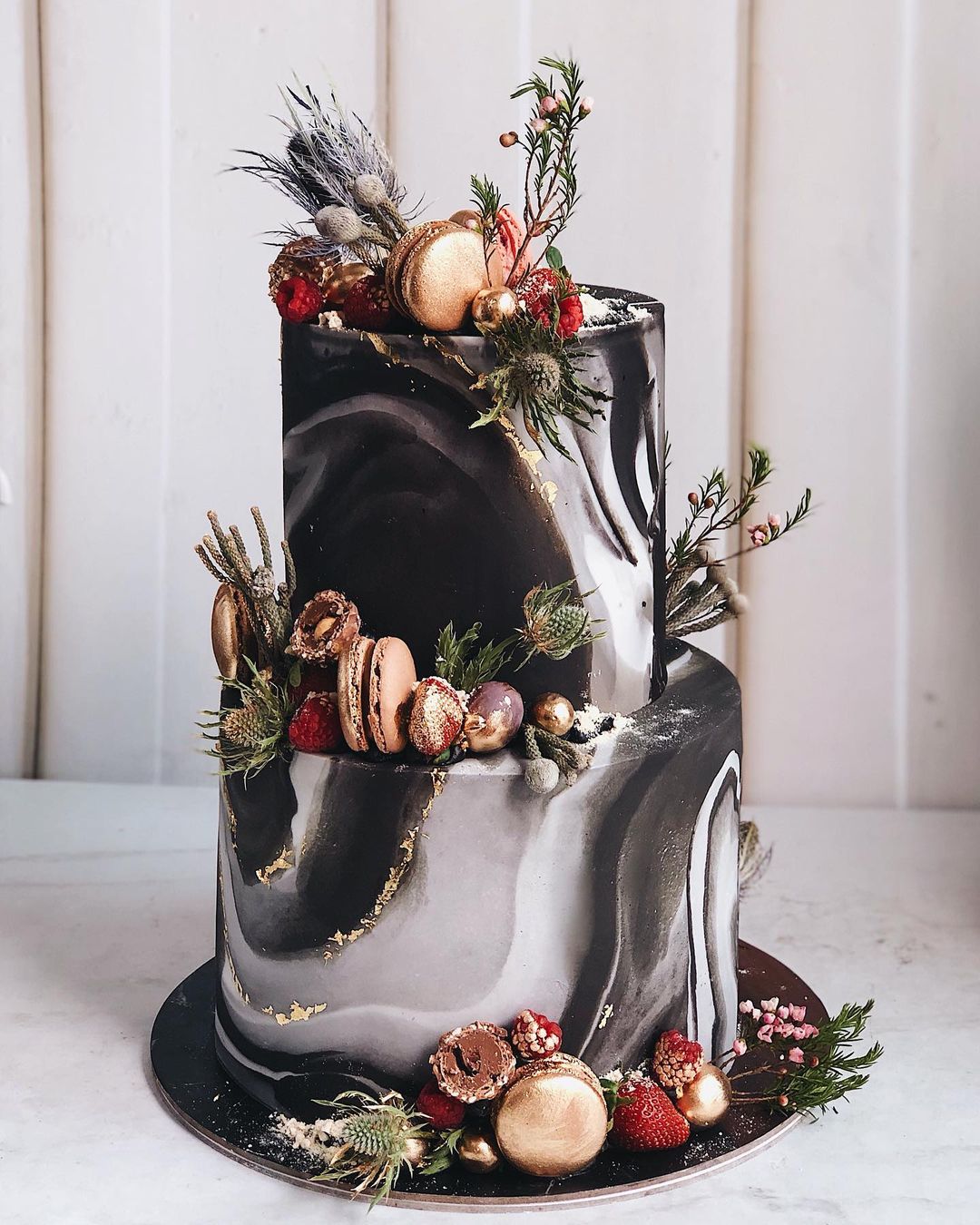 black wedding cake rustic marble