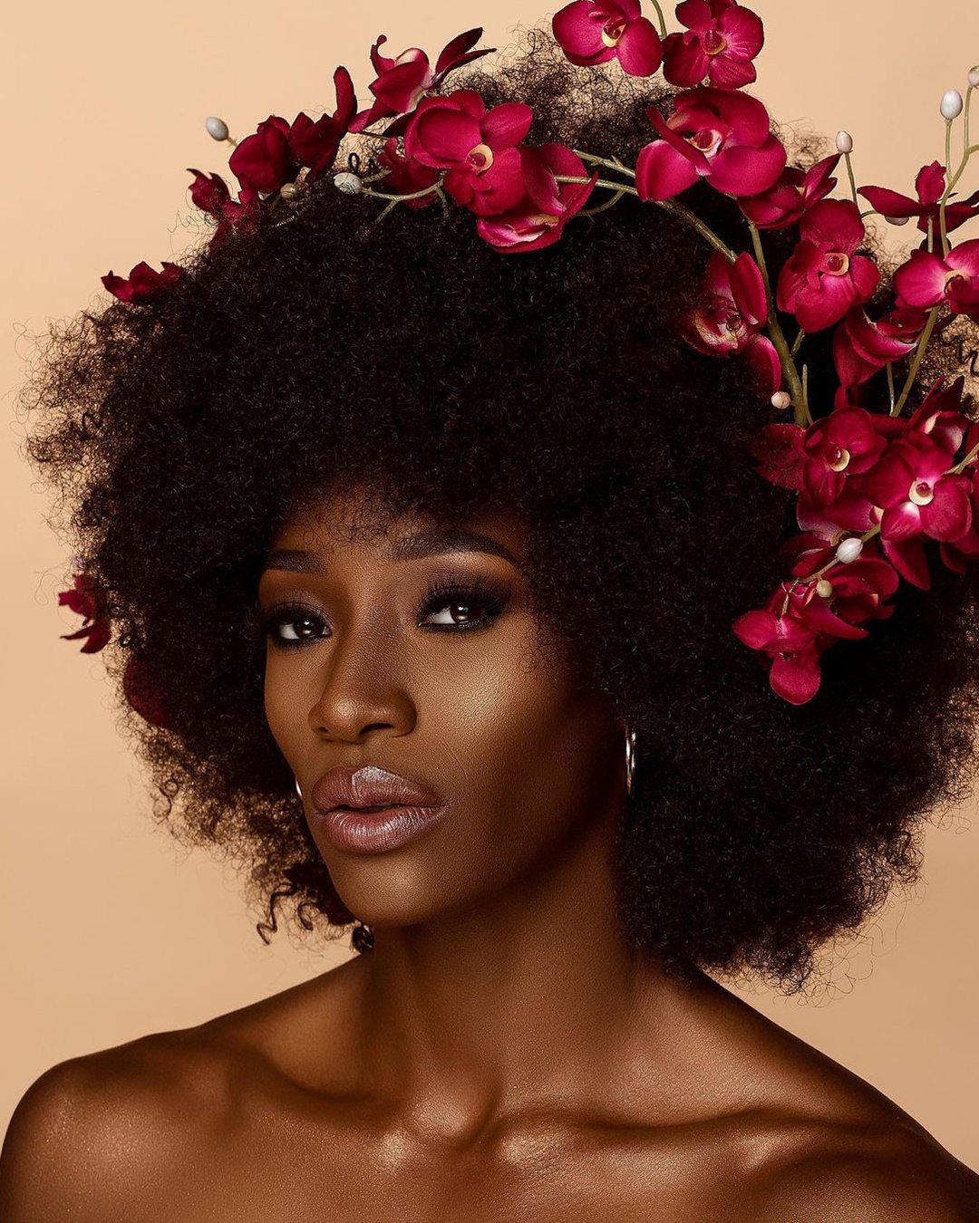 black women wedding hairstyles volume curls on short hair with orchids stanlophotography