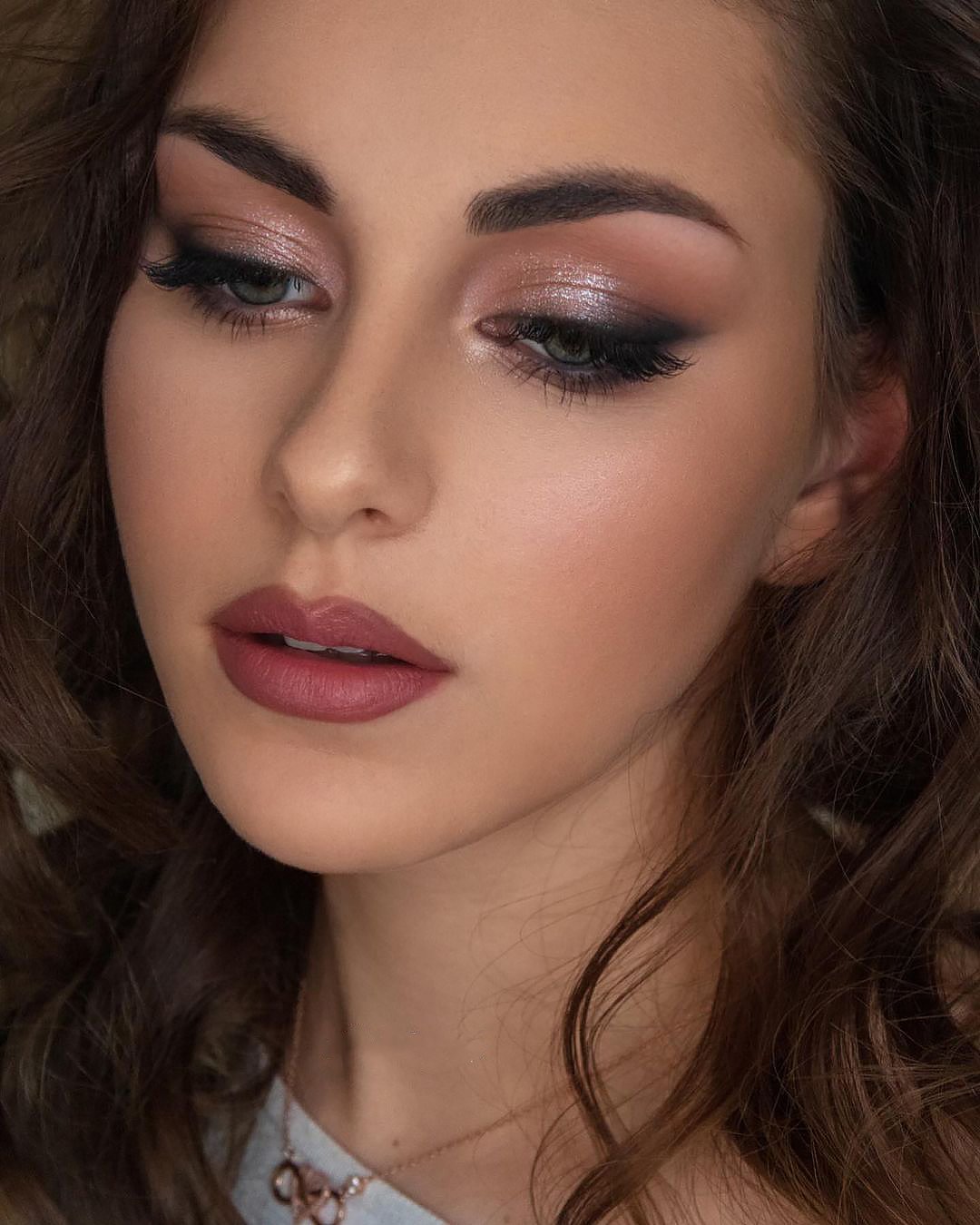 boho wedding makeup shimmer smokey with bright lips juliafratichelli.bridalstylist