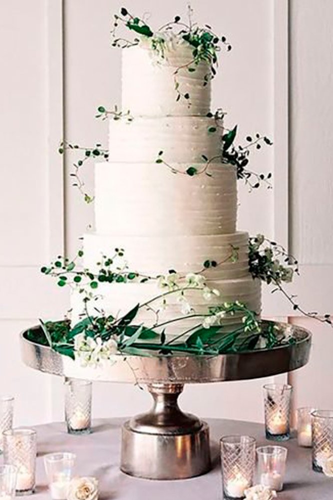 chic-wedding-cakes-with-stylish-greenery-jose-villa-400x500
