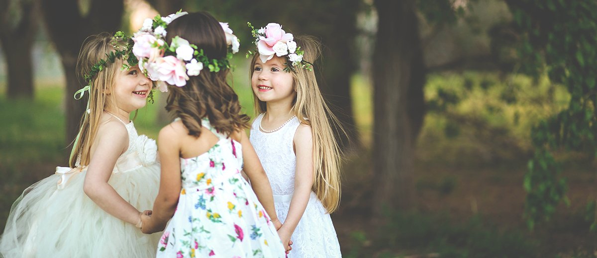 30+ Flower Girl Hairstyles For Wedding [Guide 2025]