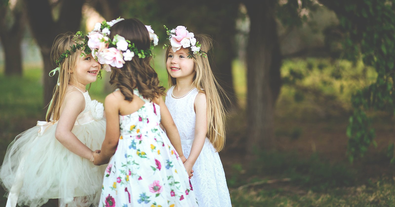 Flower Girl Hairstyles: 33 Trendy Looks [2023 Guide]