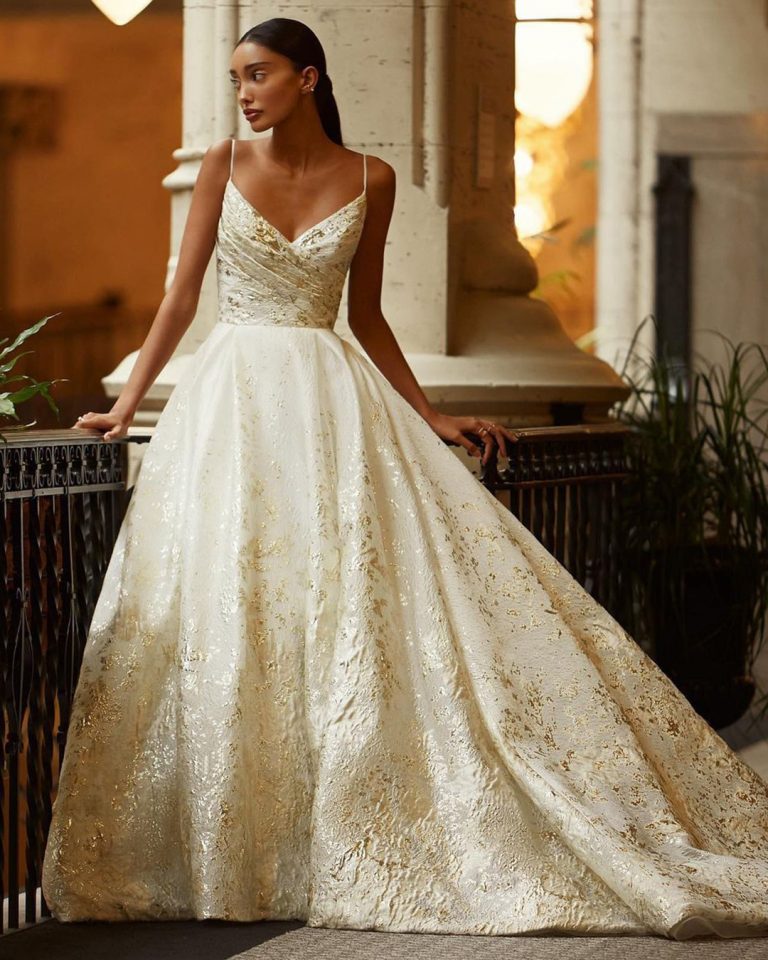 Gold Wedding Gowns: 18 Gowns [2023 Guide/Faqs]