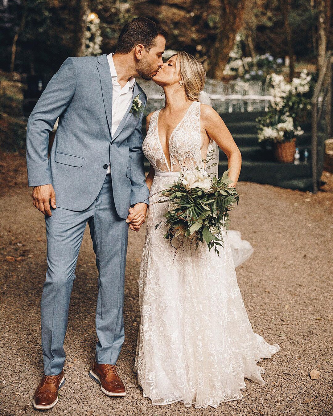 Groom Attire: 18 Bohemian Outfits [2022 