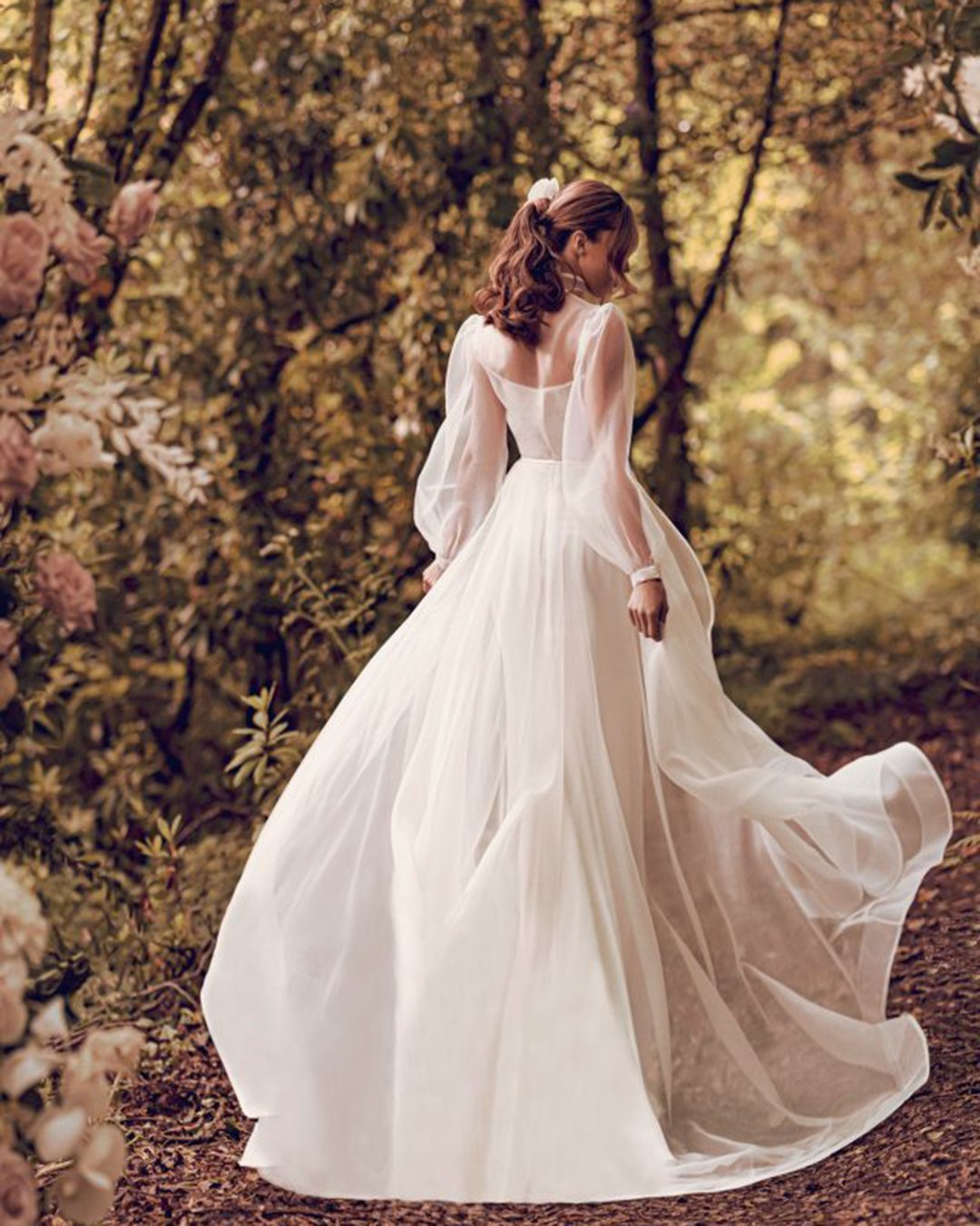 Long Sleeve Wedding Dresses: The 21 