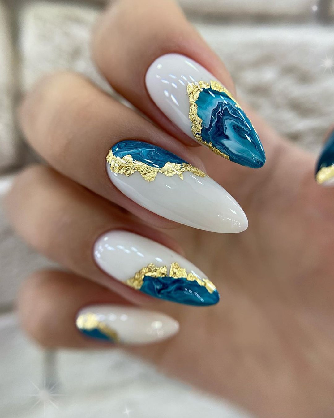 nail design bridal ideas for wedding marble blue gold foil milana.gen11