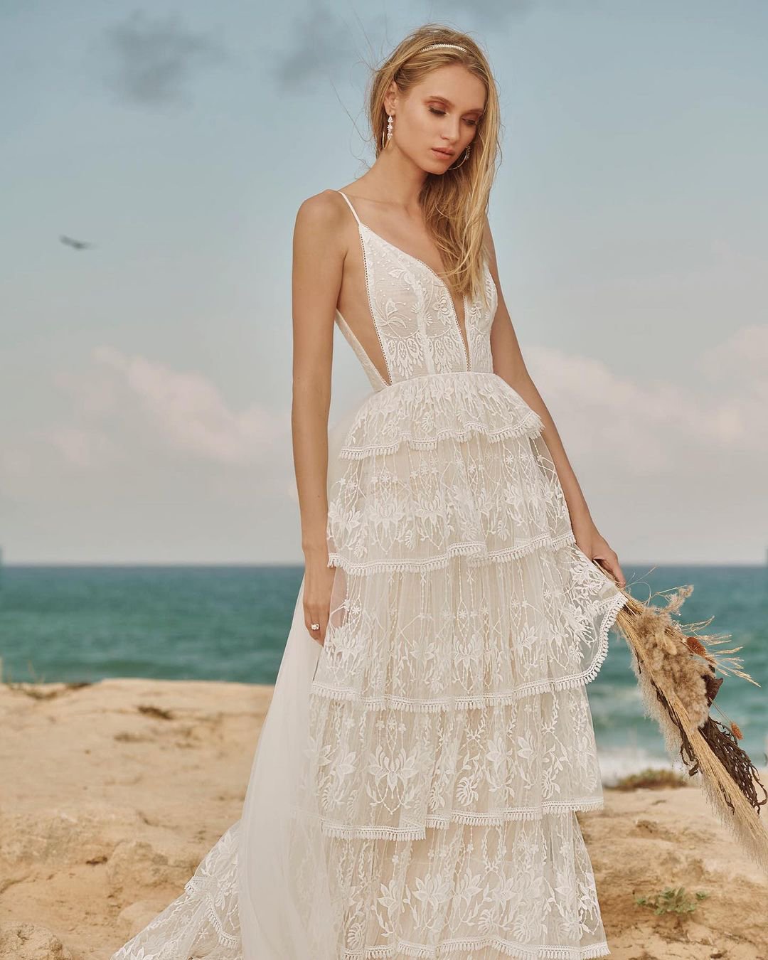 rustic wedding dresses with spaghetti straps beach lace rish_bridal