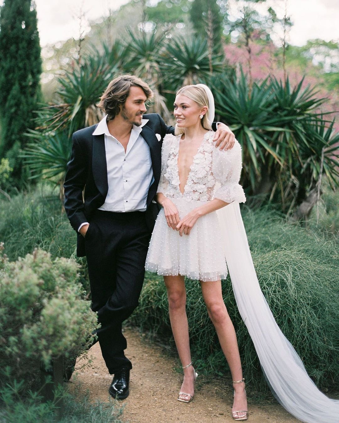 Short Wedding Dresses: The 33 Best 