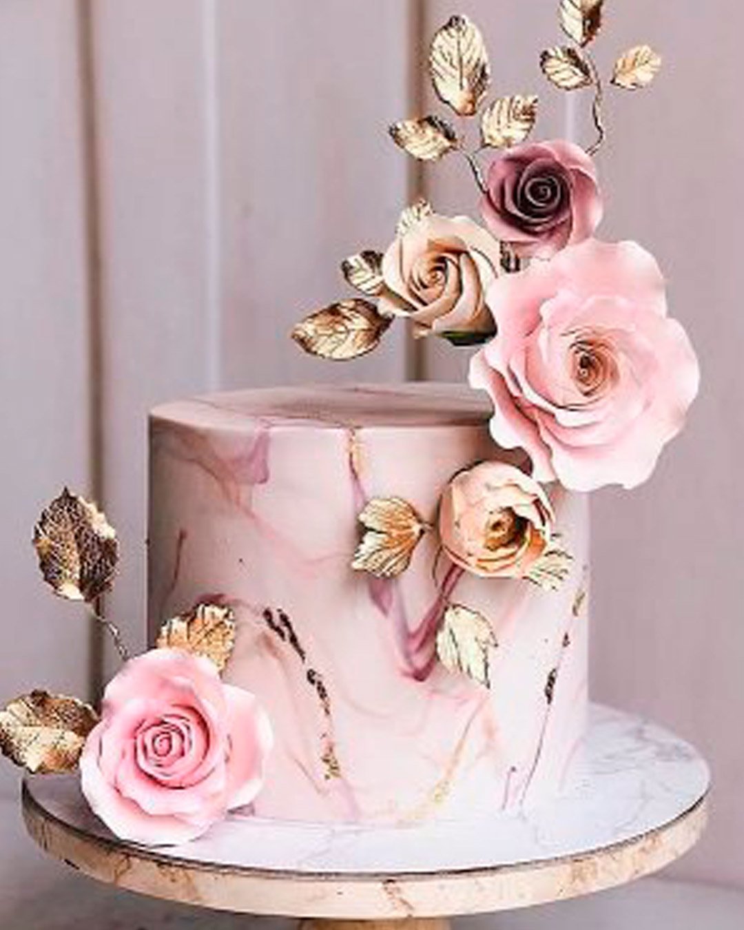 simple-romantic-wedding-cakes-pink-wedding-cake-with-flowers-duchess