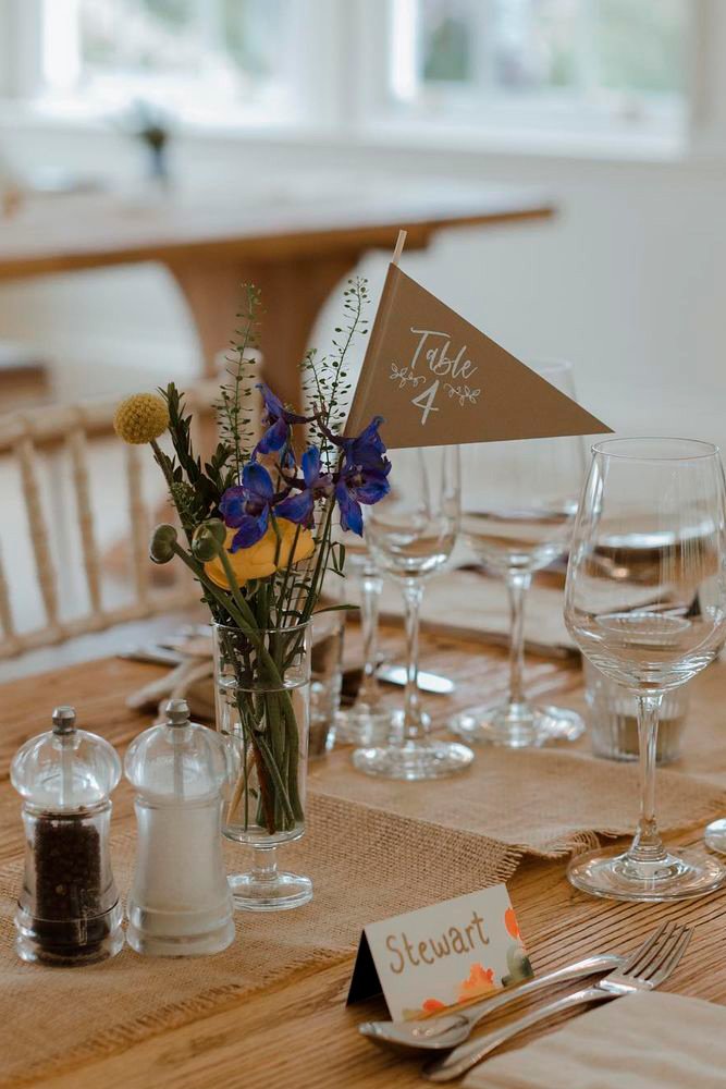 simply chic wedding flower decor ideas table vase