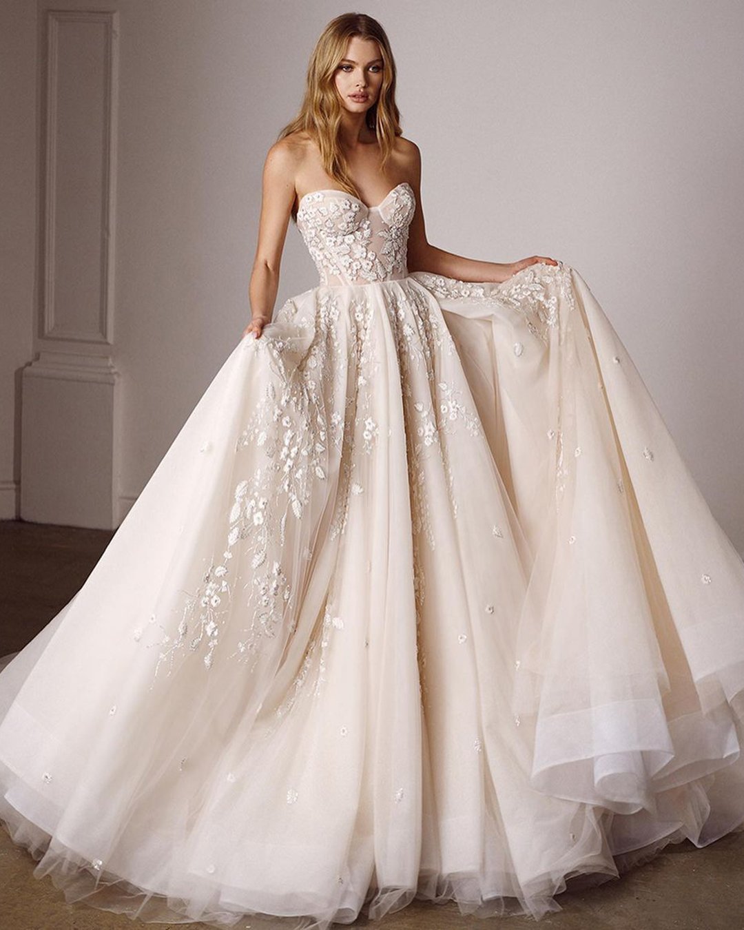 sweetheart neckline wedding dress ball gown strapless lace galialahav