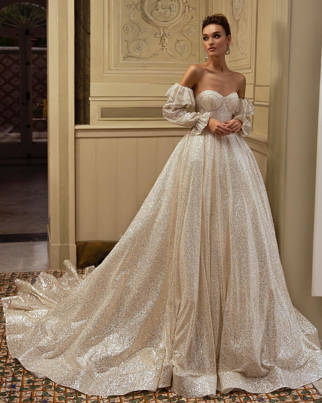 sweetheart neckline wedding dress ball gown with puff sleeves sequins tinavalerdi