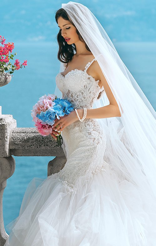 Sweetheart Neckline Wedding Dress Ideas + Faqs