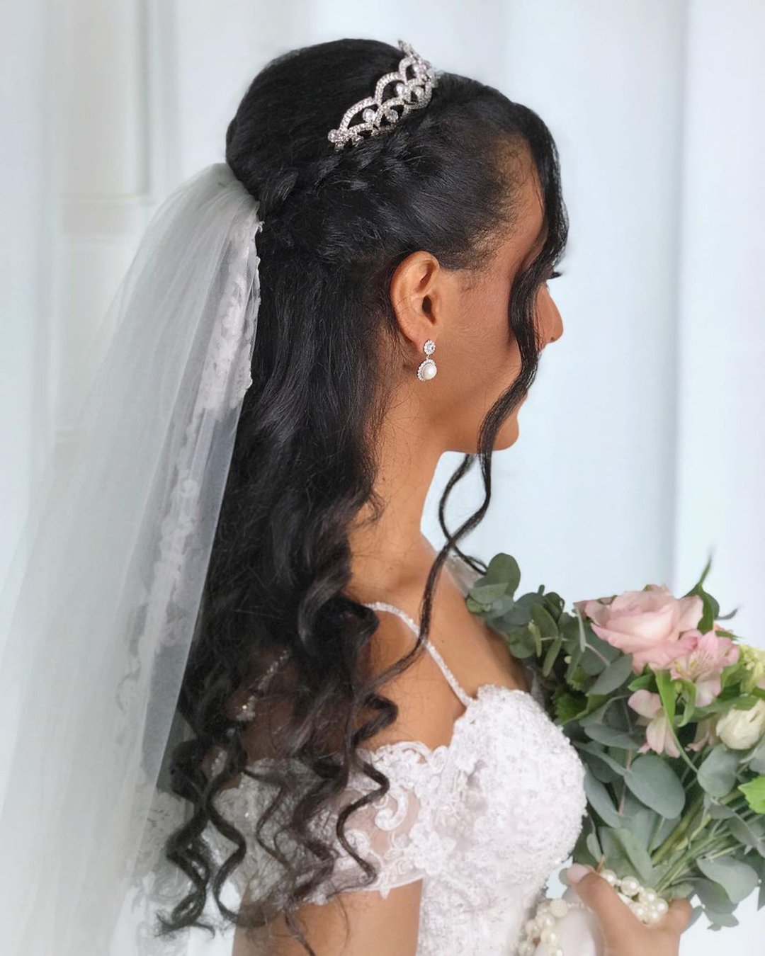 wedding hairstyles with veil bumped vintage half up half down natalymirandahair