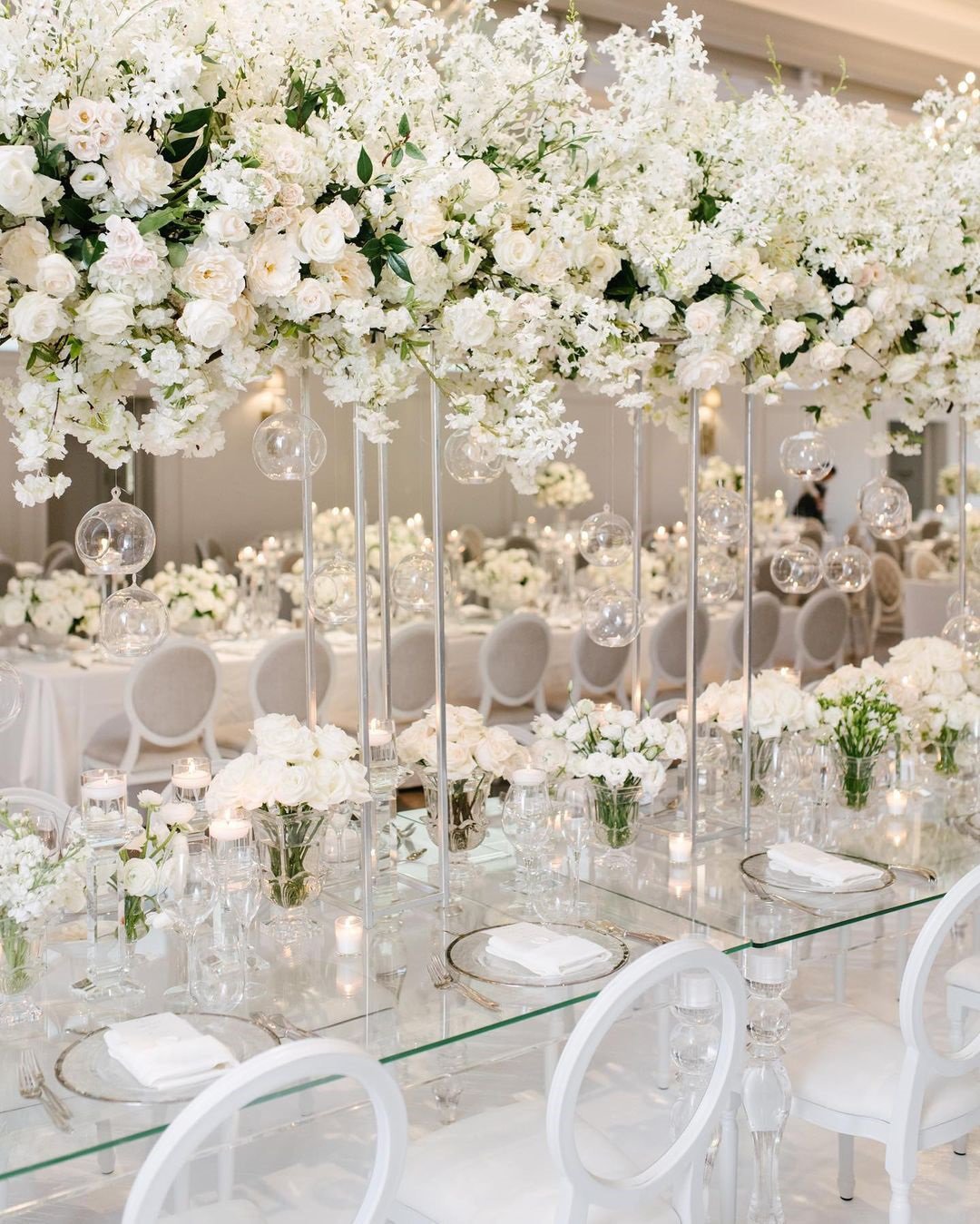 wedding table decorations tall white centerpiece rachelaclingen