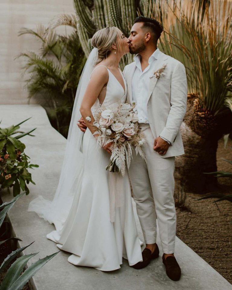 Groom Suits White With Bouttonieres Jennyyoonyc 768x960 