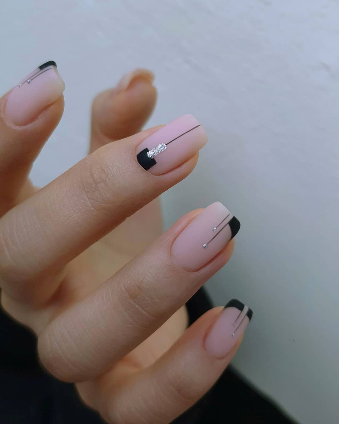 nail ideas for wedding minimalistic casual with black stripes kangannynails