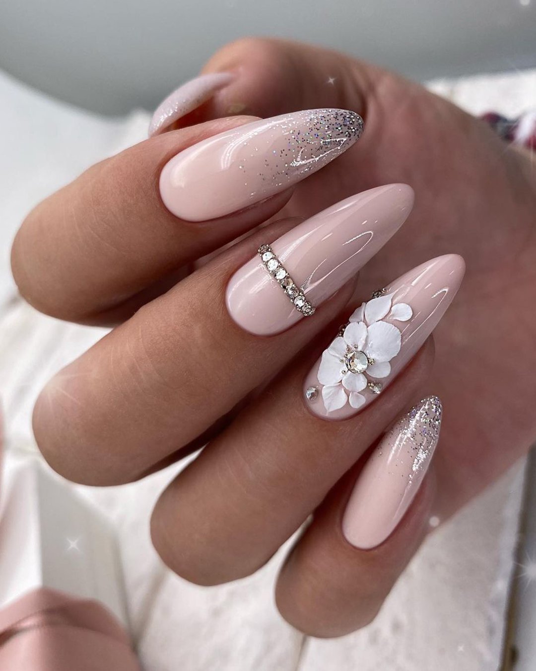 nail ideas for wedding with white gentle flowers milana.gen11