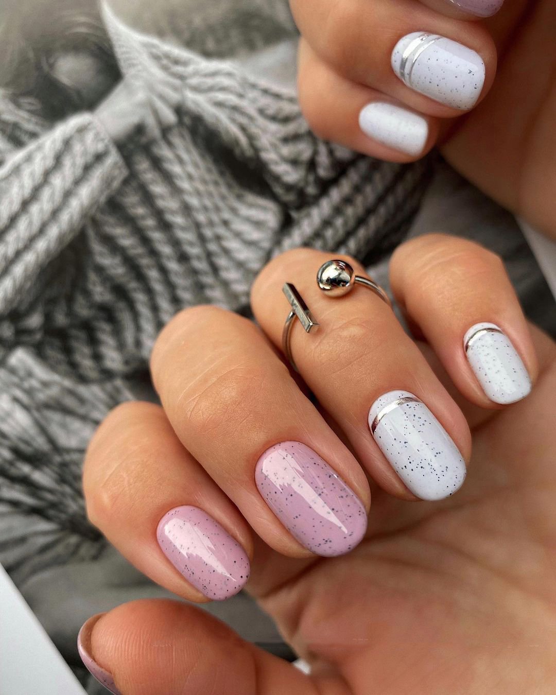 pink and white nails with silver stripes gert_nails
