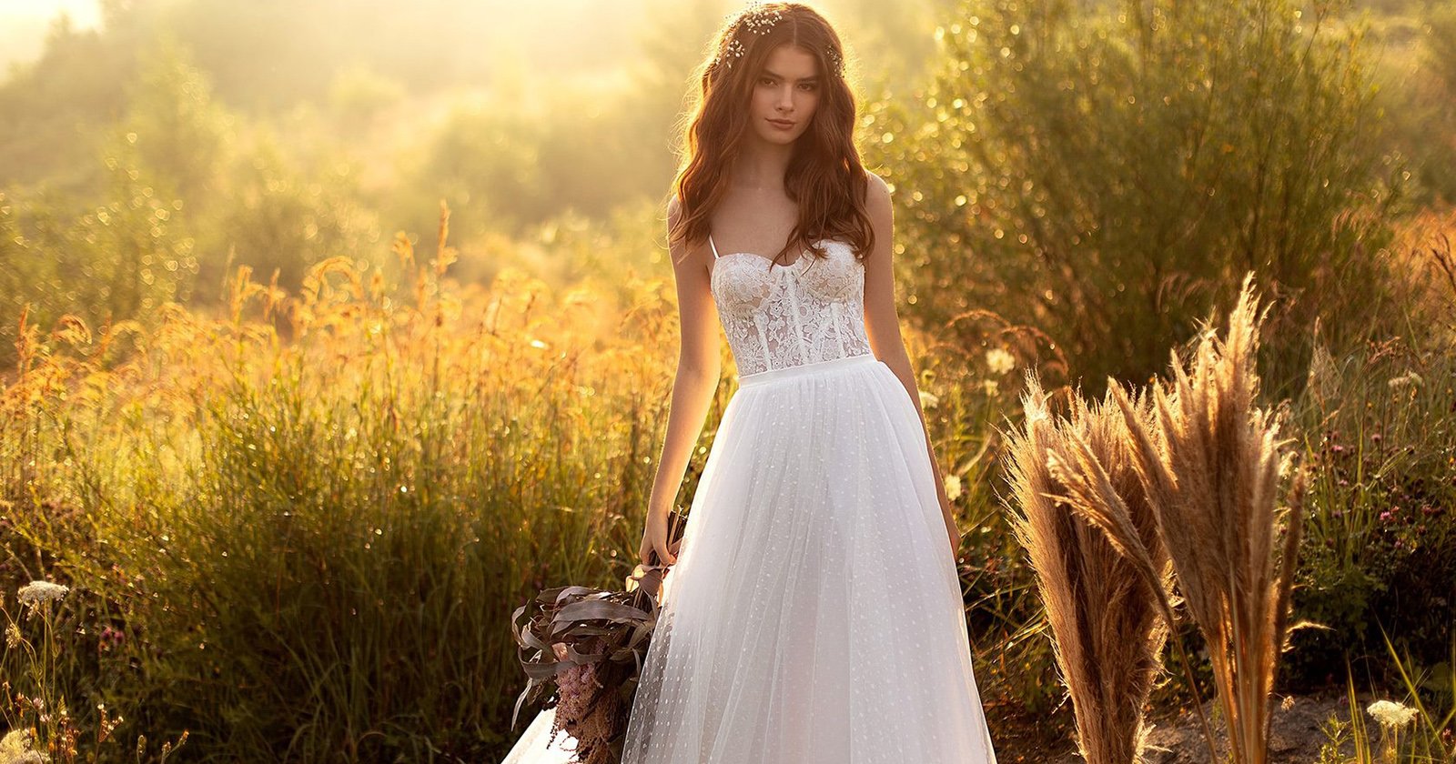 rustic theme wedding gown