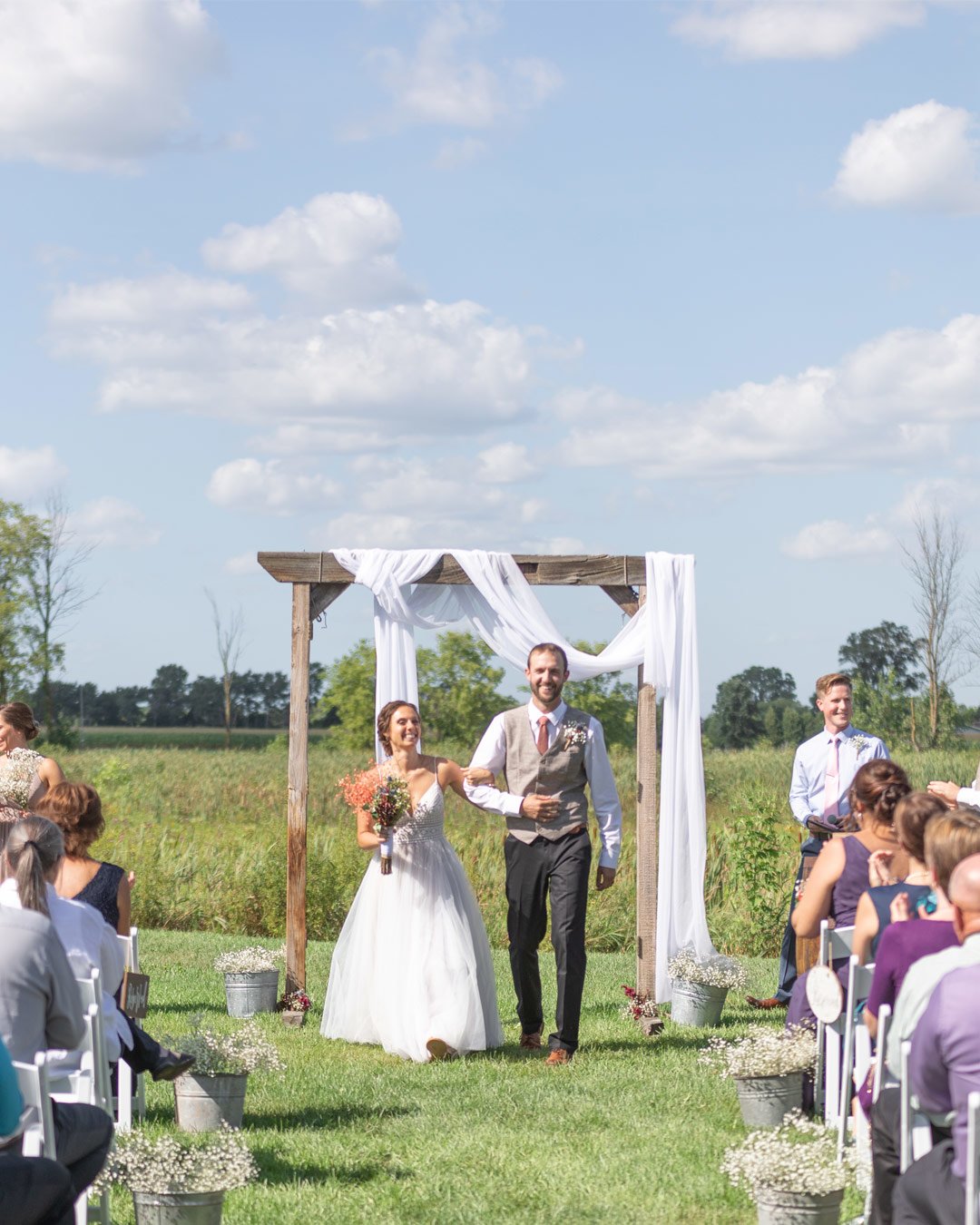 rustic wedding venues in wi barn bride aisle groom