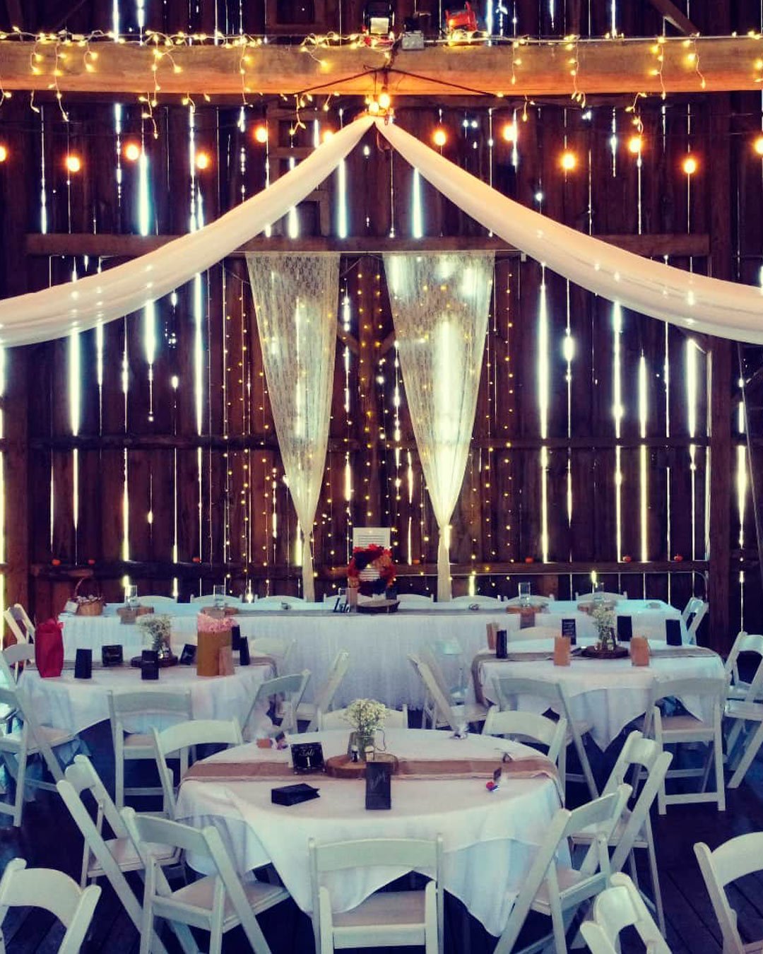 rustic wedding venues in wi barn indoor