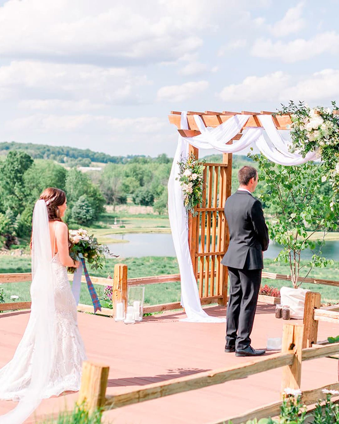 rustic wedding venues in wi barn outdoor