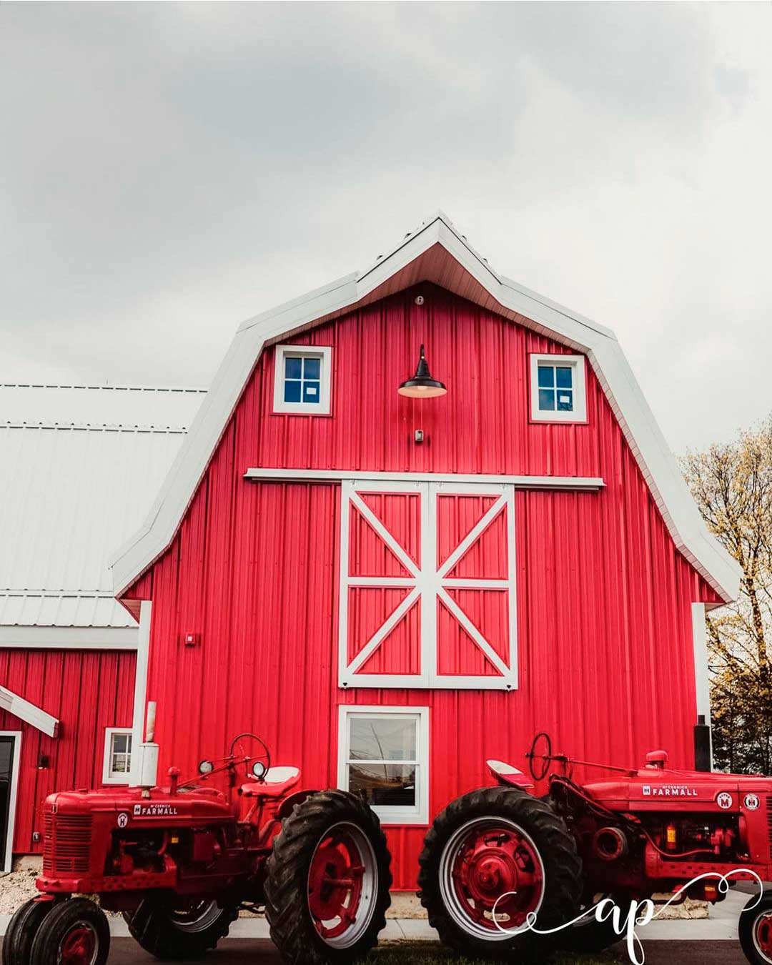 rustic wedding venues in wi barn