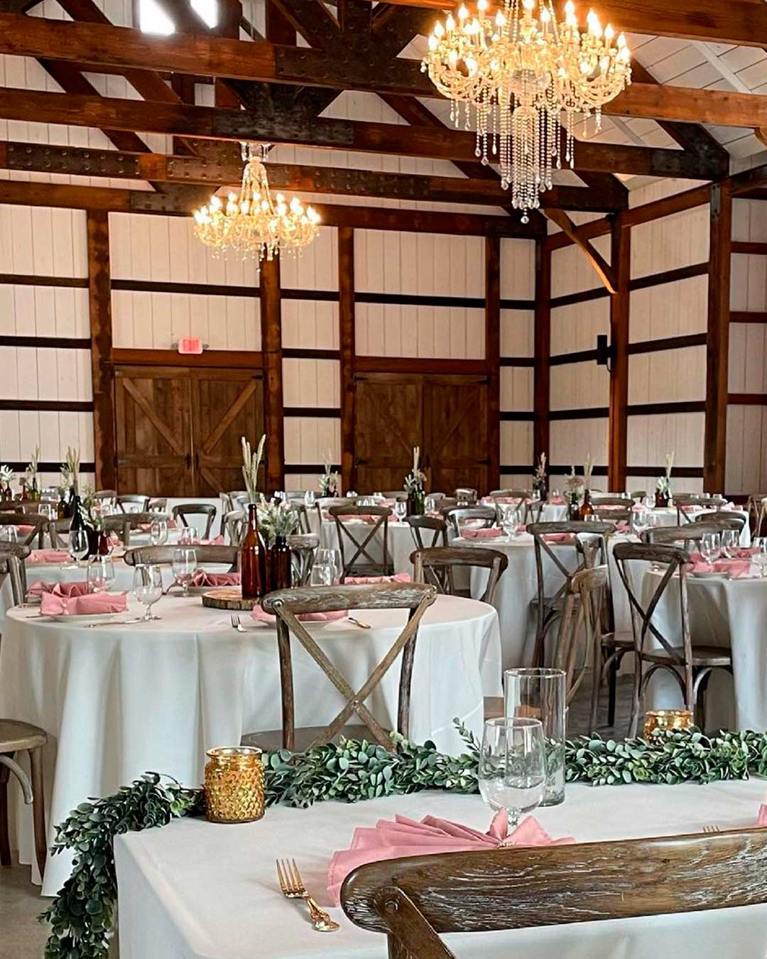 rustic wedding venues in wi hall