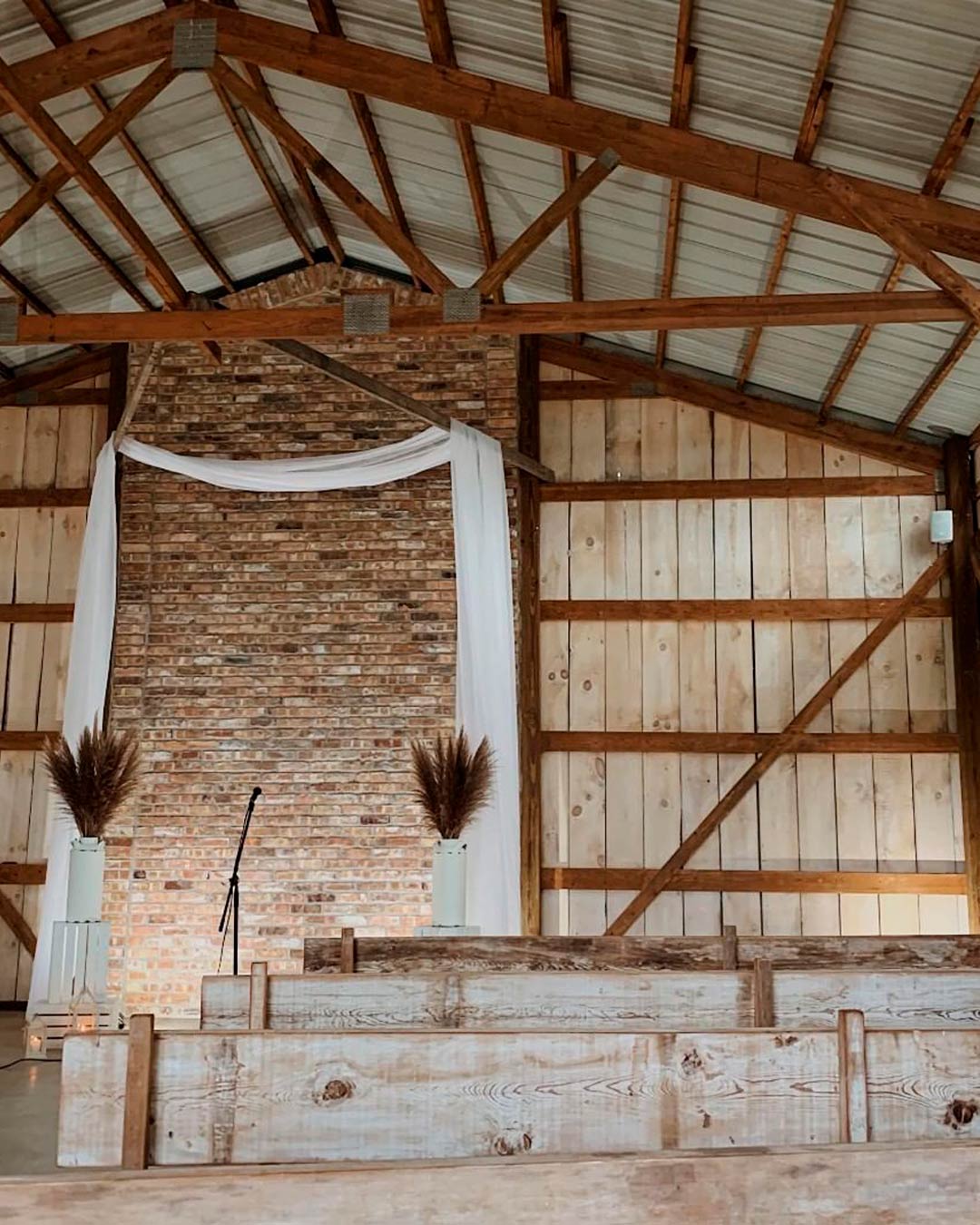 rustic wedding venues in wi rustic hall indoor