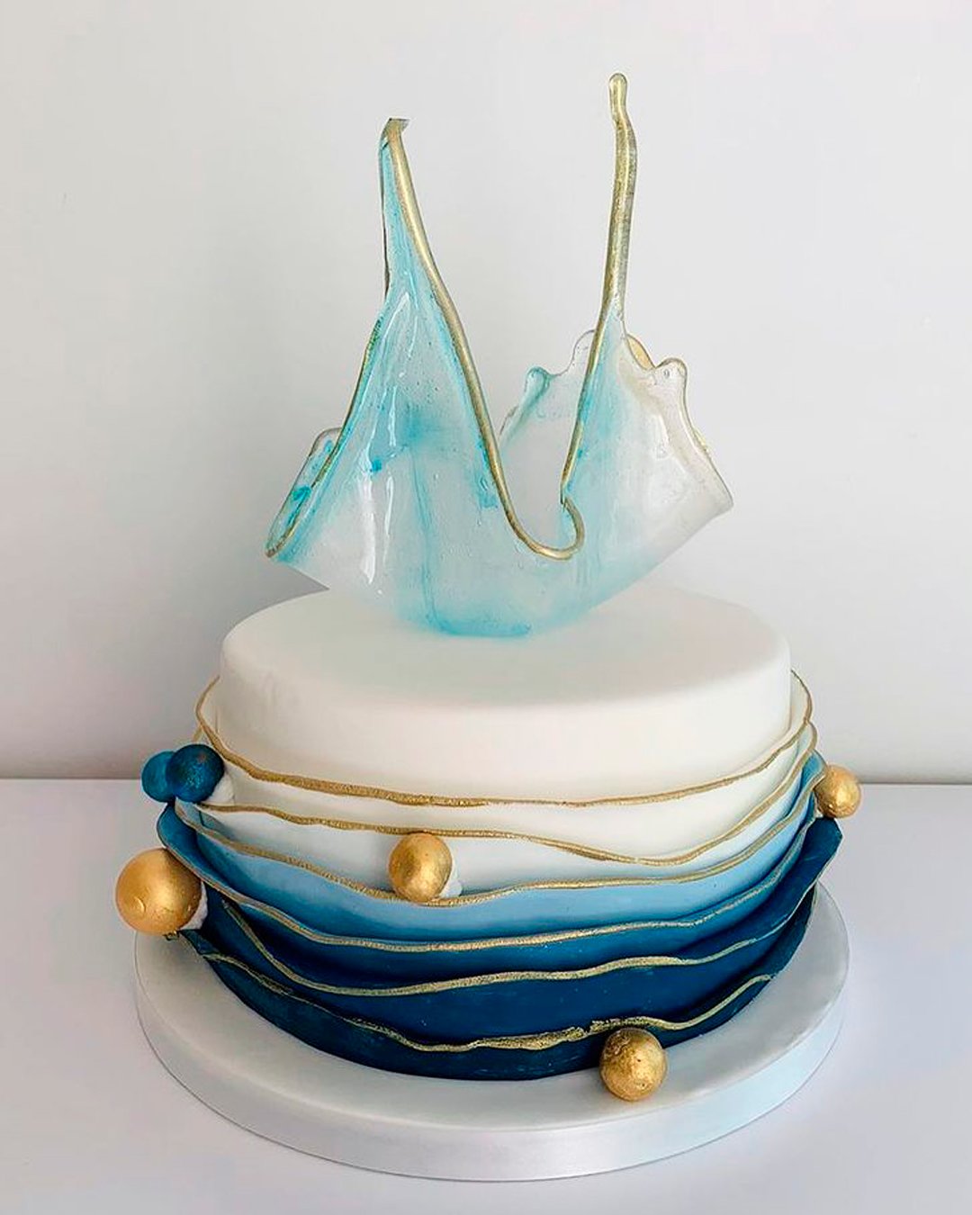 wedding cake ideas modern blue