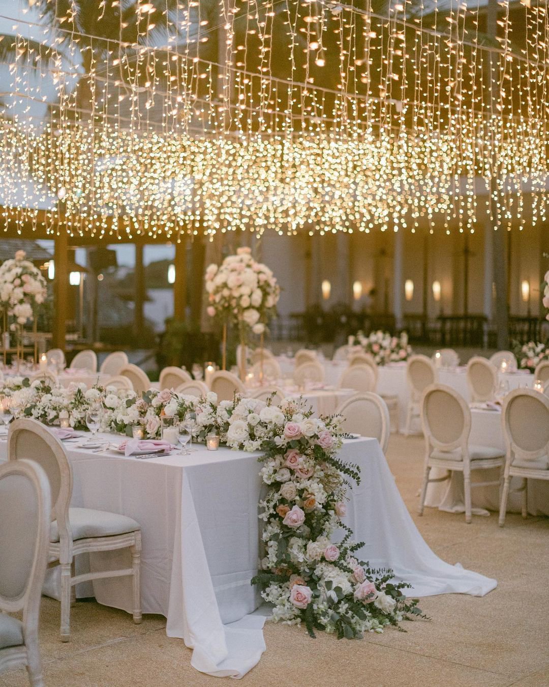 wedding decor ideas hanging lanterns for bridal reception theweddingblissthailand