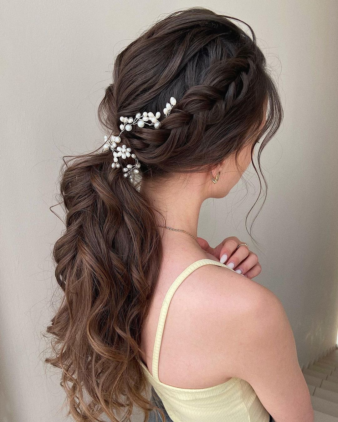 Wedding Hairstyles 2022/23 Guide: 100+ Ideas [Expert Tips & FAQs]