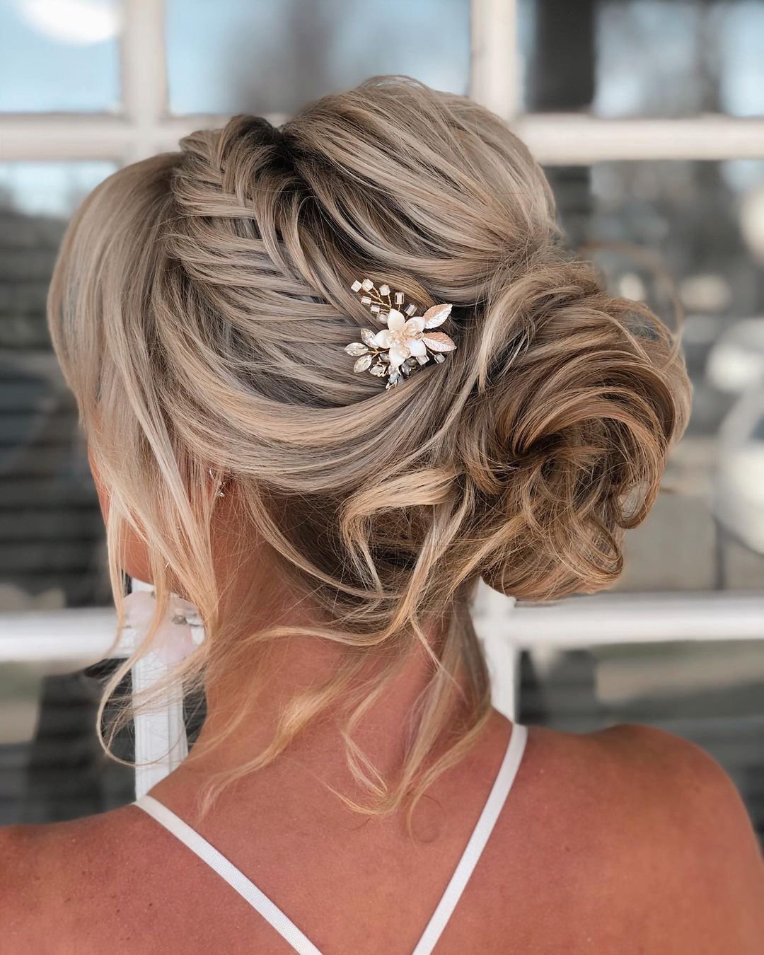 wedding hairstyles for short hair airy messy updo with braid styles_by_reneemarie